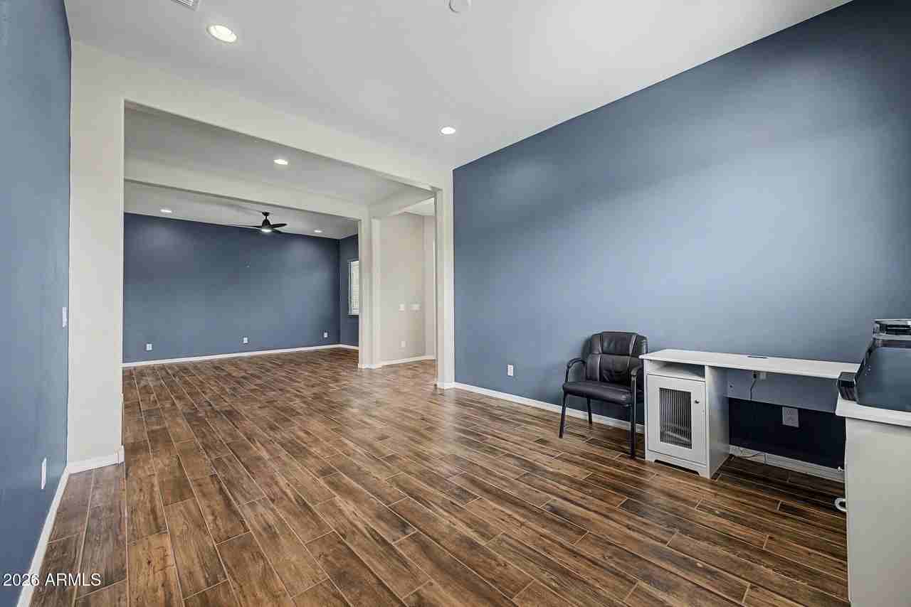 5116 N 185th Ave - Photo 6 of 44
