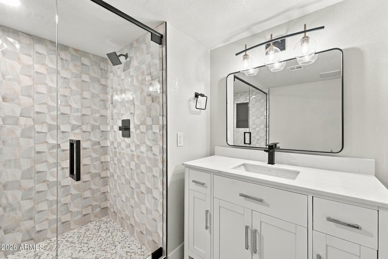 10484 E Fanfol Ln - Photo 5 of 22