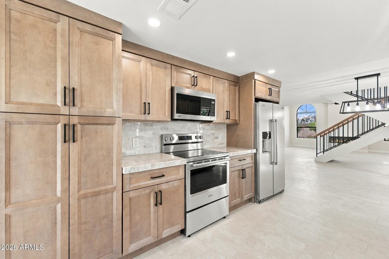 10484 E Fanfol Ln - Photo 6 of 22