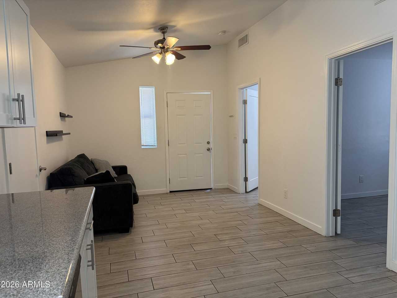 3643 W Garfield St #B - Photo 5 of 11