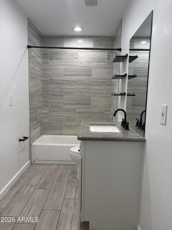 3643 W Garfield St #B - Photo 7 of 11