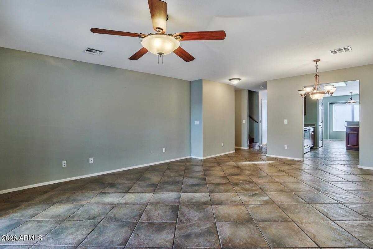 25244 W La Mont Ave - Photo 7 of 15
