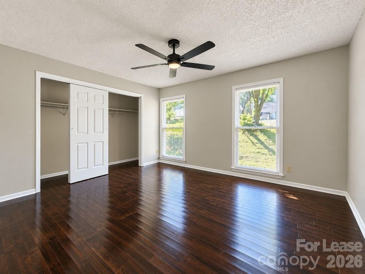 3317 Windsor Dr - Photo 6 of 11