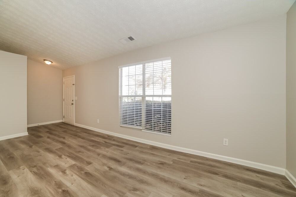 2851 Cedar Trace Dr - Photo 3 of 15