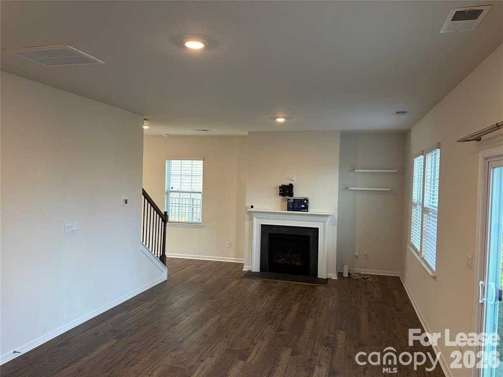 4119 Village Blvd Nw - Photo 2 of 18