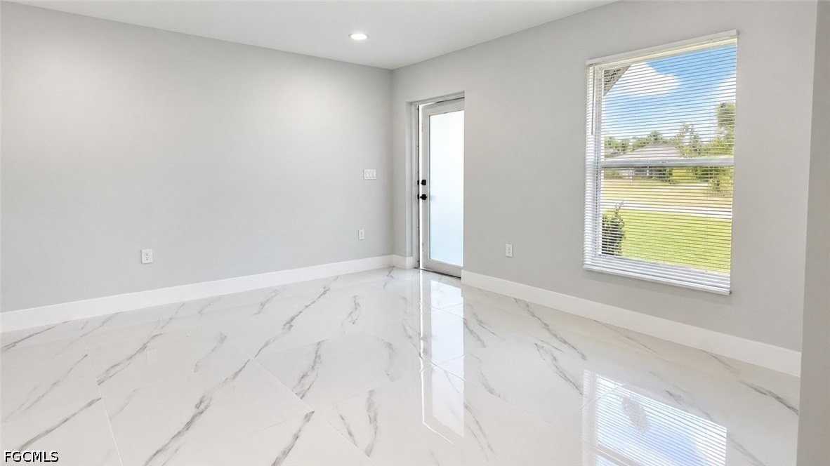 304 Mcarthur Blvd - Photo 7 of 16