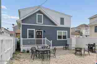 123 Franklin Ave - Photo 1 of 1