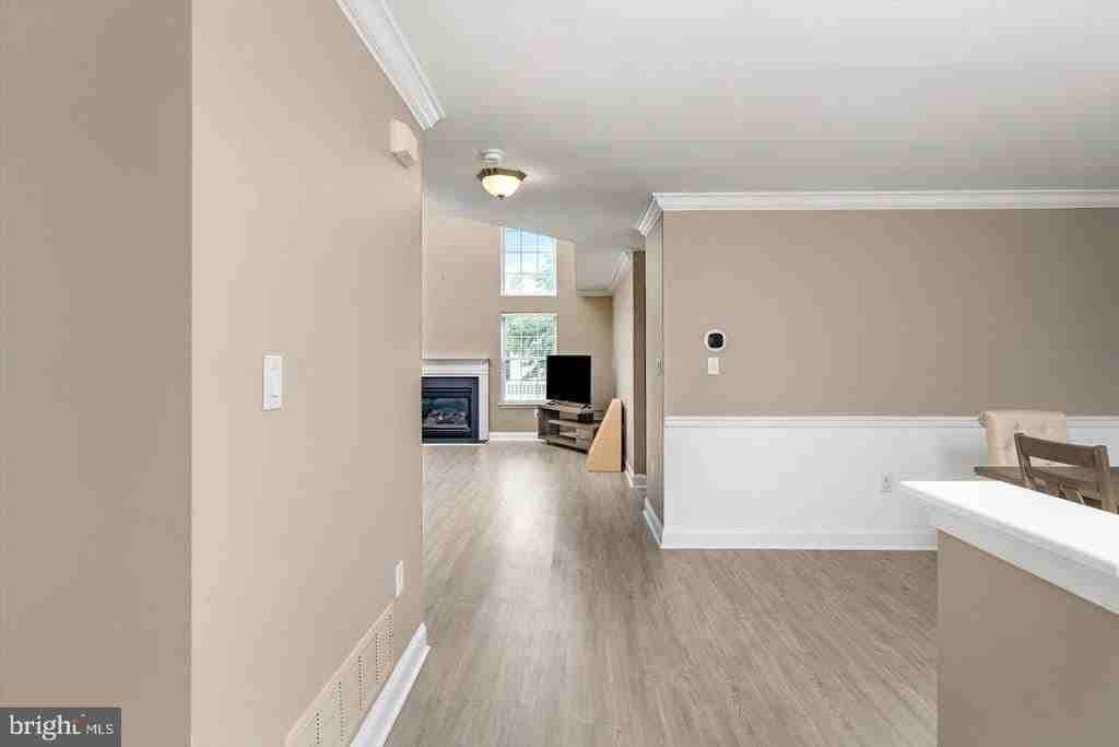 139 Coburn Rd - Photo 4 of 33