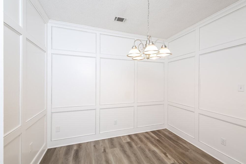 5976 Southbend Ln - Photo 5 of 17