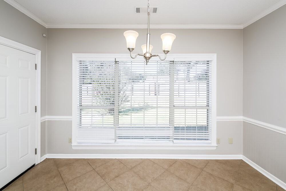 5976 Southbend Ln - Photo 6 of 17