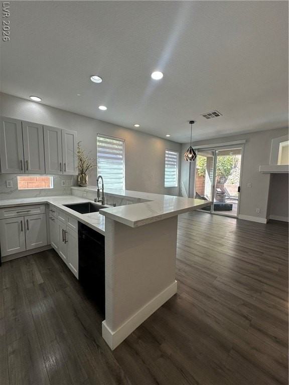 11106 Evvie Ln - Photo 4 of 45