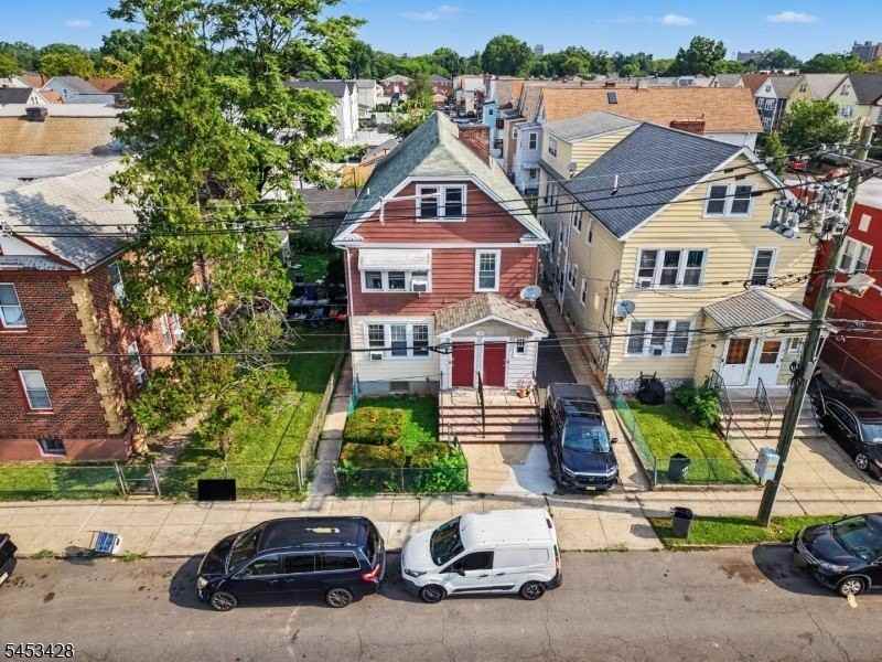 1329 Alina St #2R - Photo 2 of 18