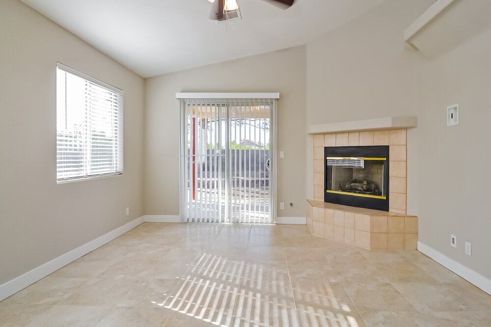 1758 Saint Thomas Dr - Photo 4 of 16