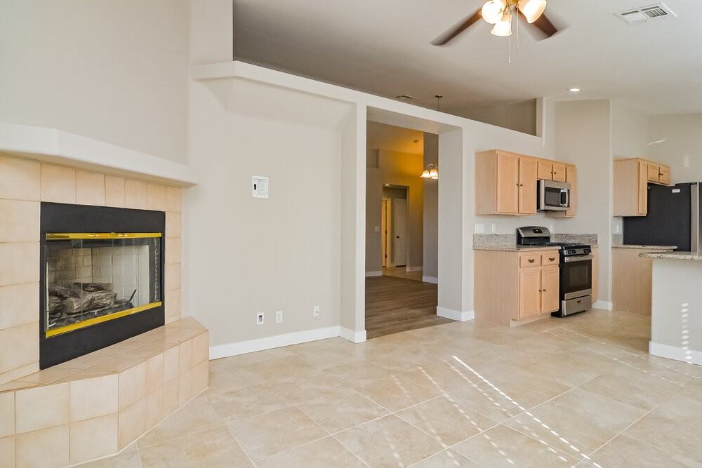 1758 Saint Thomas Dr - Photo 5 of 16
