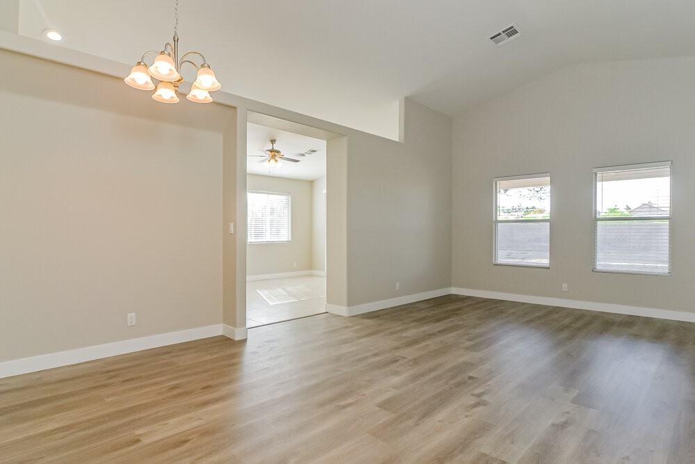 1758 Saint Thomas Dr - Photo 7 of 16