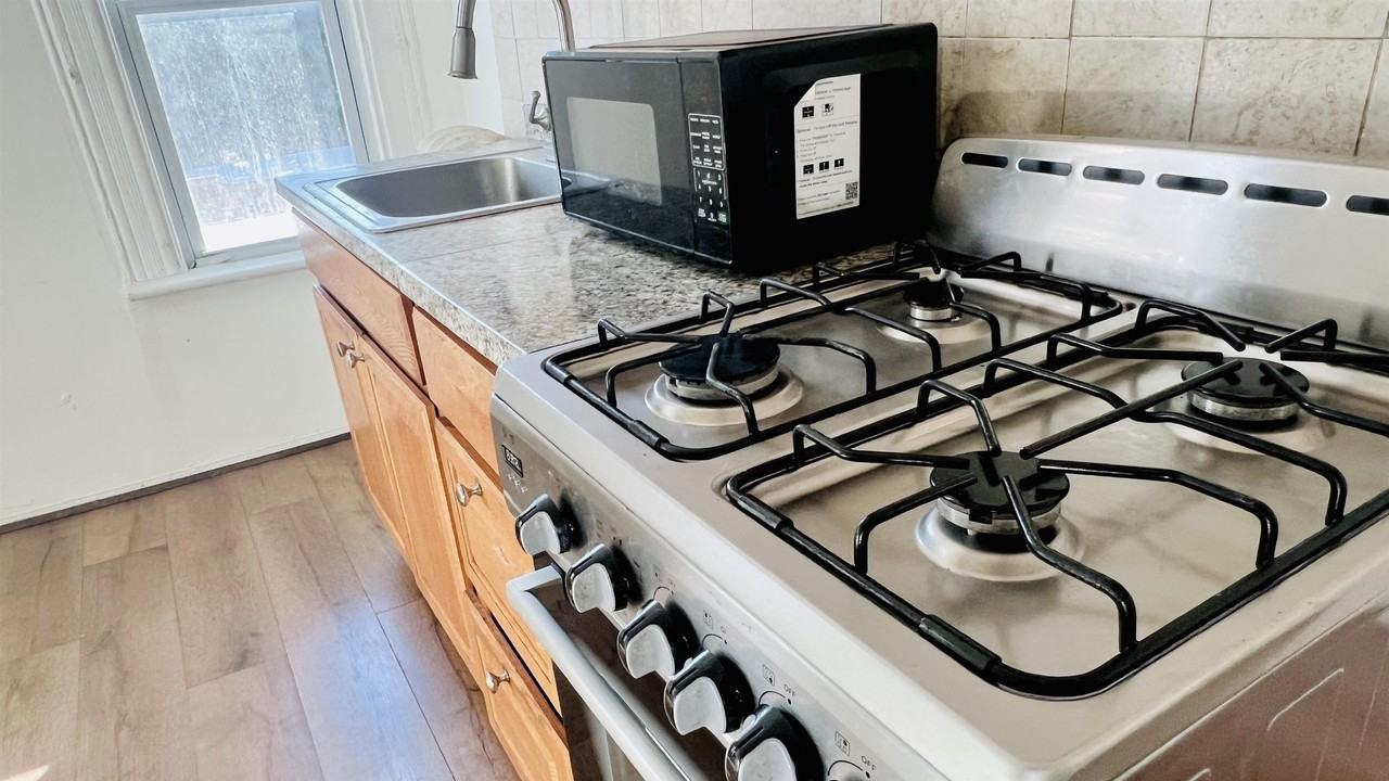 23 Williams Ave #2 - Photo 3 of 19