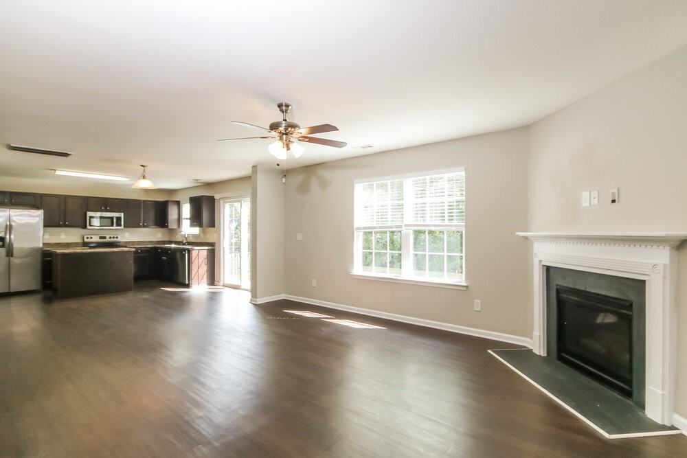 4420 Eglinton Toll Ct - Photo 5 of 17