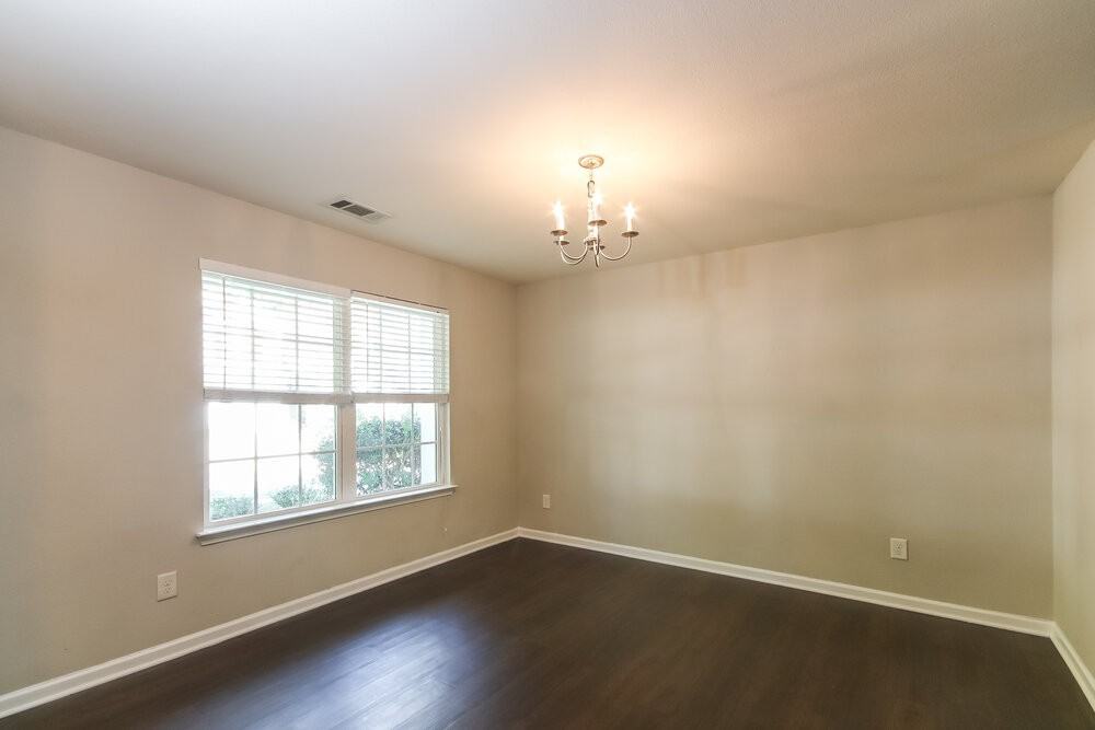 4420 Eglinton Toll Ct - Photo 6 of 17