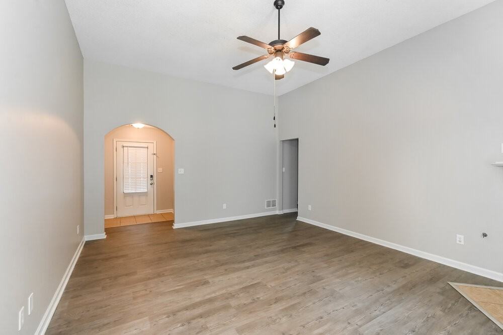 3058 N Wren St - Photo 4 of 17