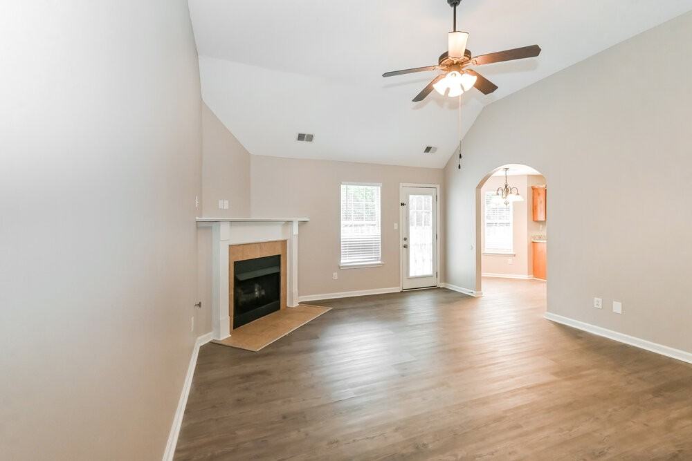 3058 N Wren St - Photo 5 of 17