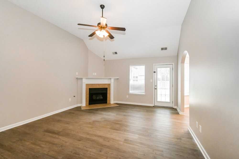 3058 N Wren St - Photo 6 of 17