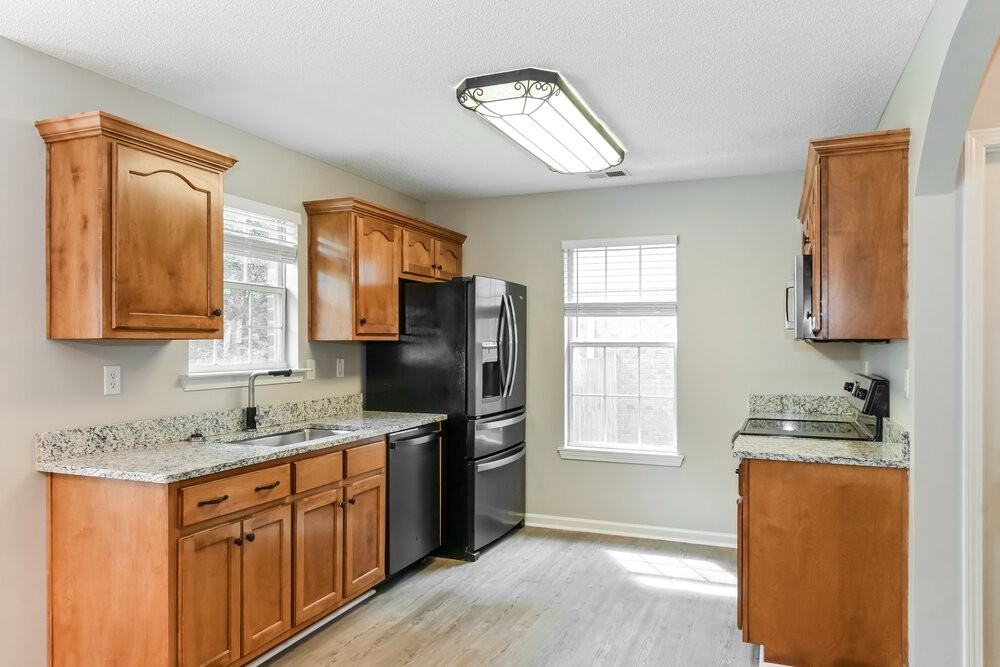 3058 N Wren St - Photo 7 of 17