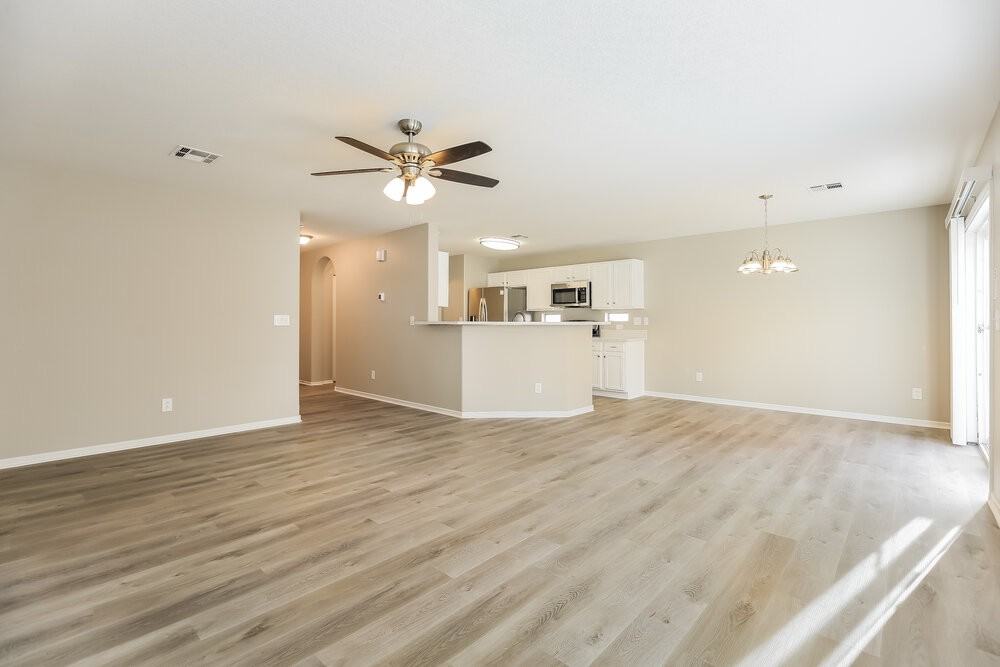 9601 Brooks Lake Ave - Photo 6 of 17