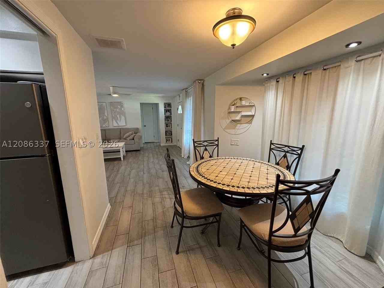1785 Birch Dr - Photo 4 of 16