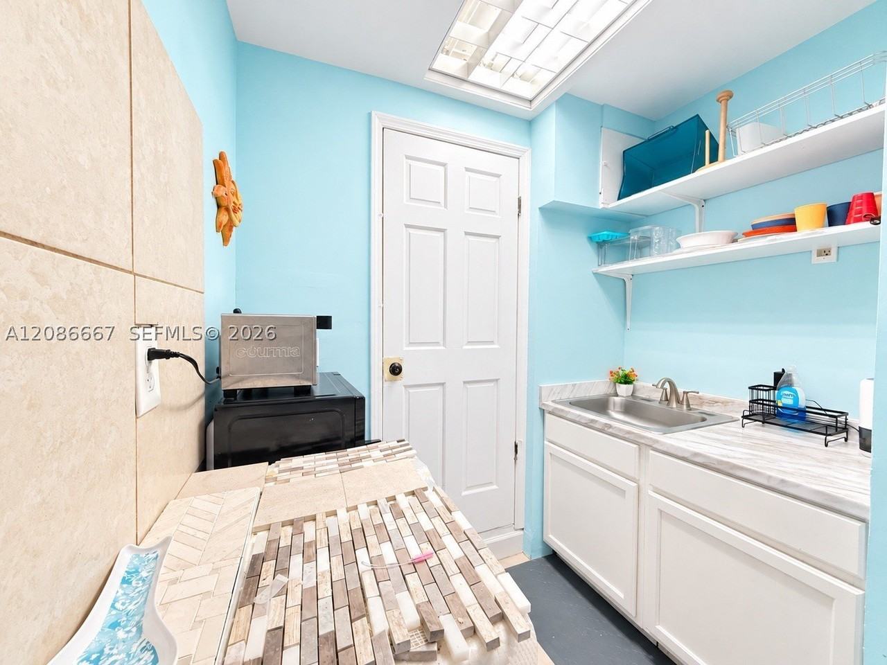9260 Little River Blvd #B - Photo 5 of 13