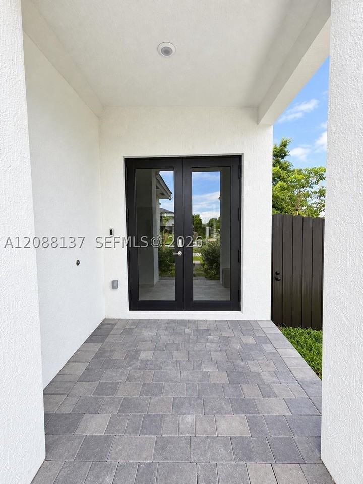 23185 Sw 117th Path #0 - Photo 2 of 22