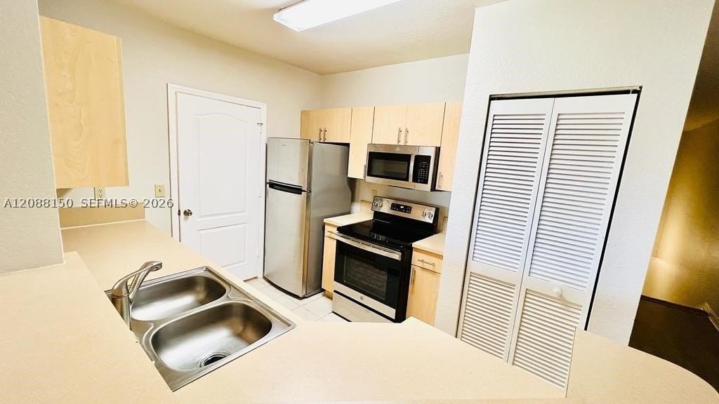 126 Sw Peacock Blvd #205 - Photo 5 of 25