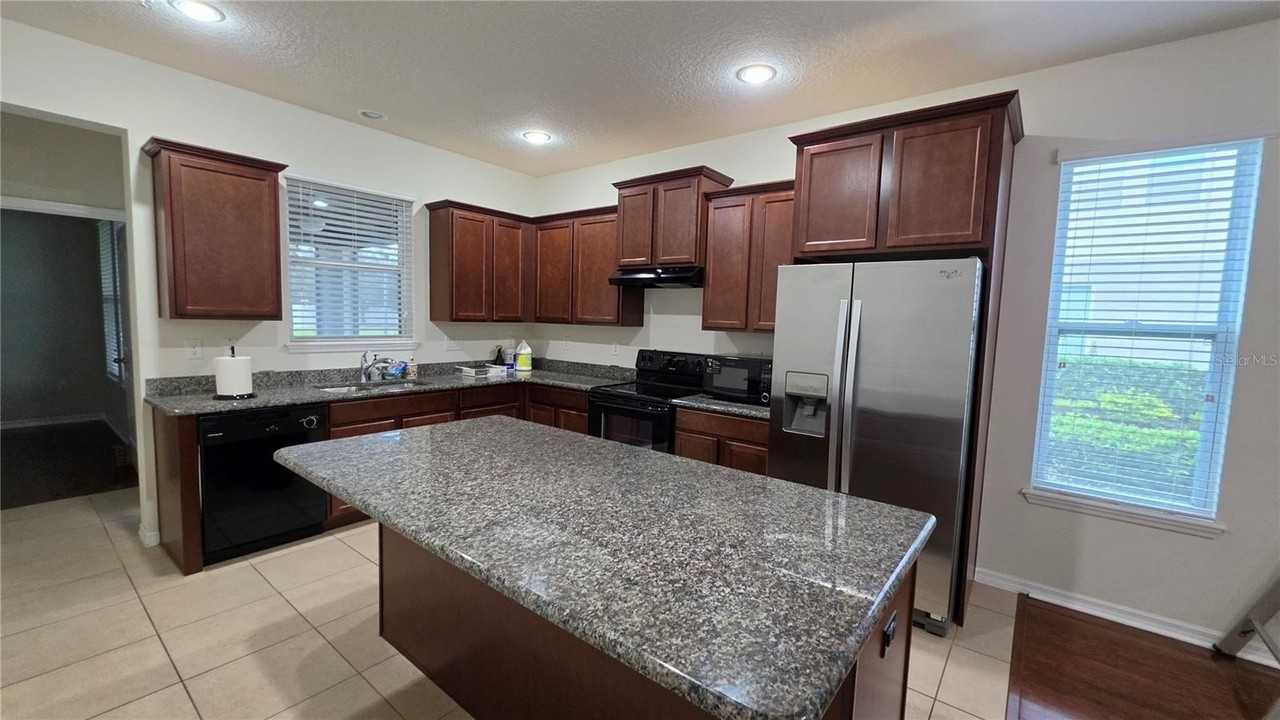 4860 Nathan Hale Blvd - Photo 6 of 37