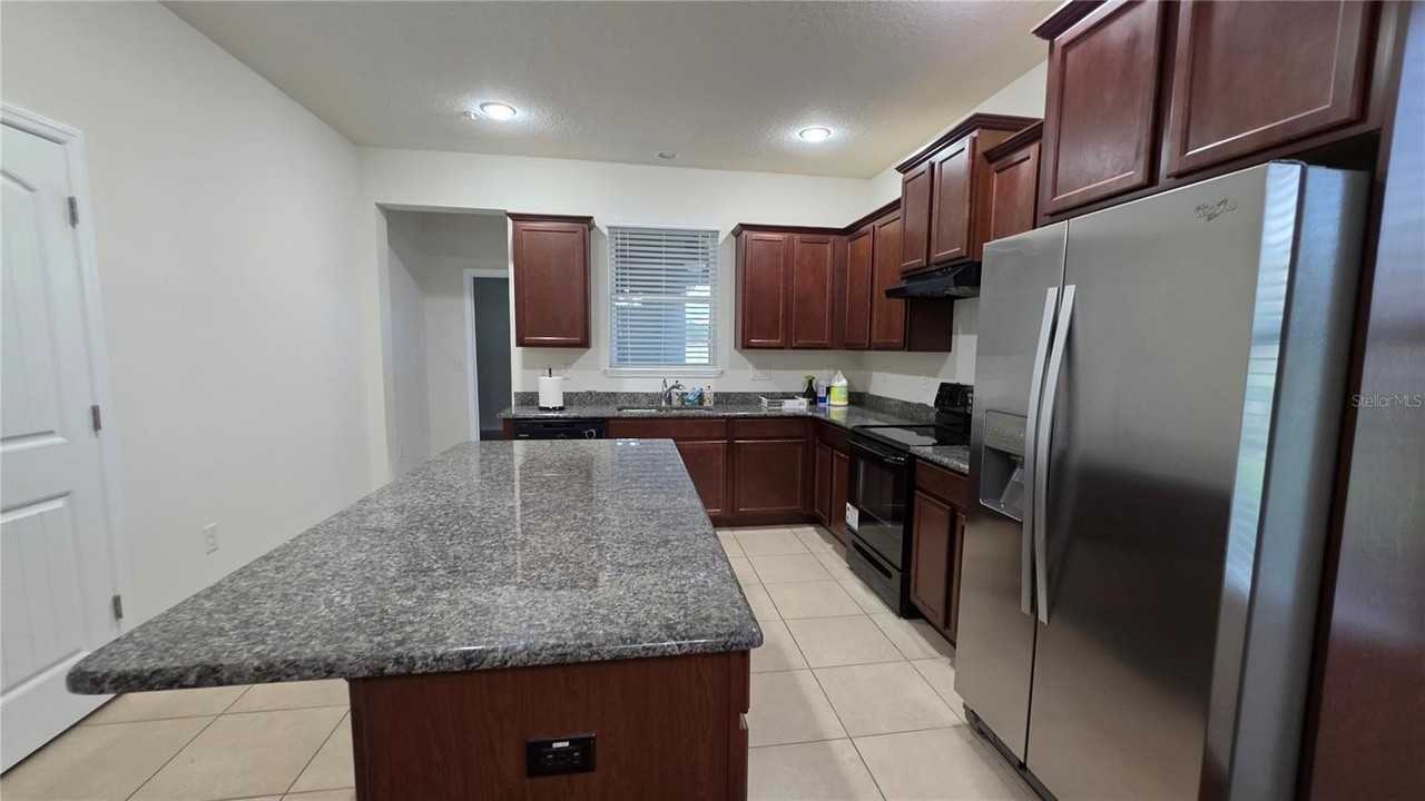 4860 Nathan Hale Blvd - Photo 7 of 37