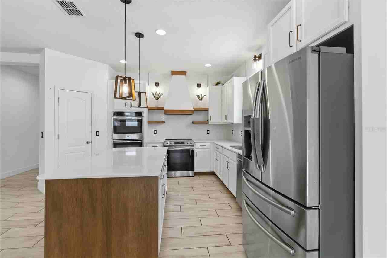 3053 Red Hawk Ln - Photo 6 of 27