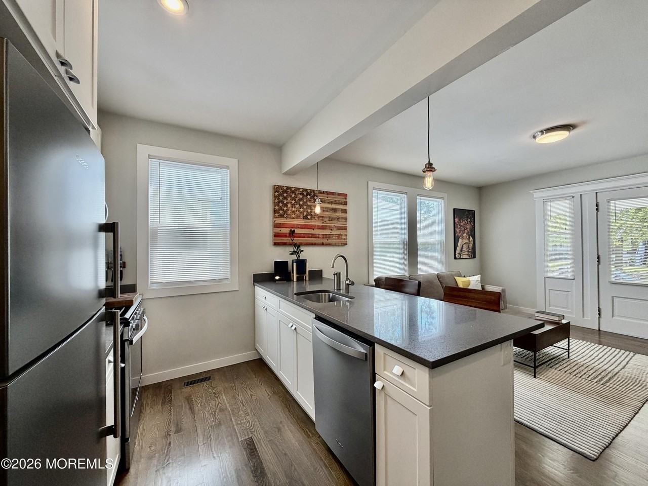 515 6th Ave #1 - Photo 5 of 10