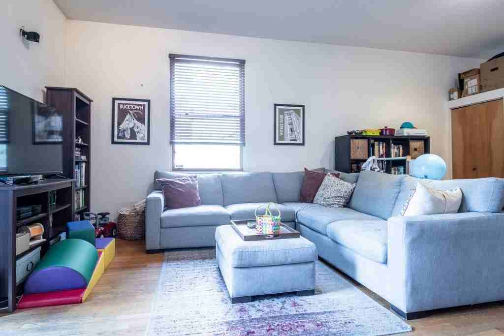 2007 W Evergreen Ave #1R - Photo 6 of 19