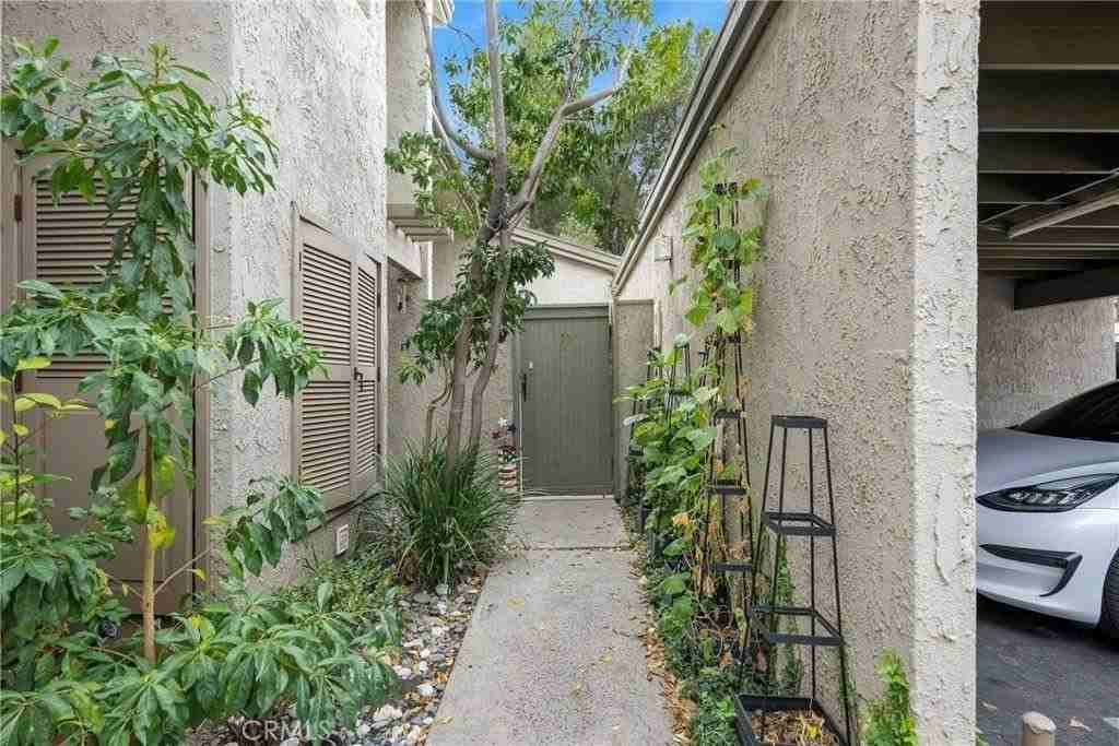 4900 E Chapman Ave - Photo 6 of 36