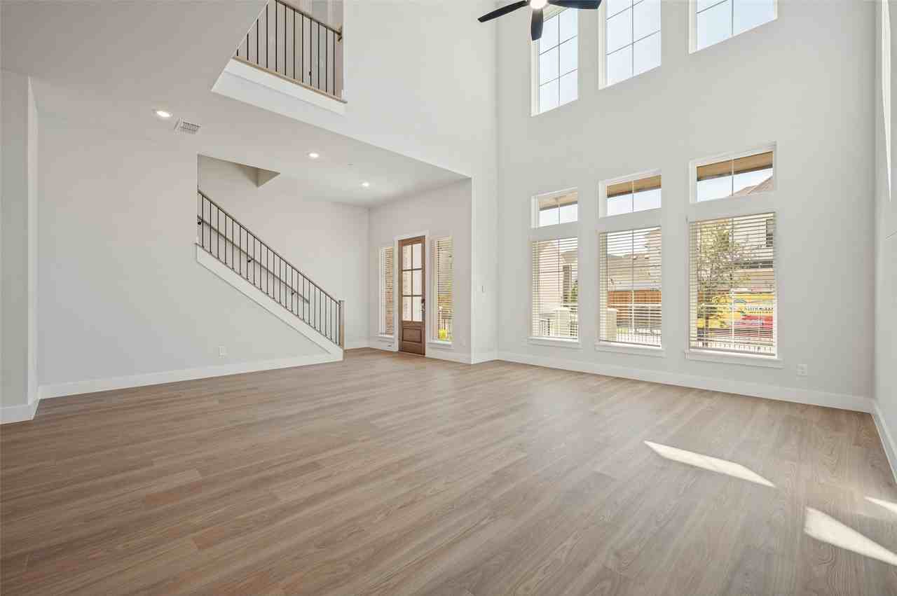 12168 Juno Springs Dr - Photo 3 of 12