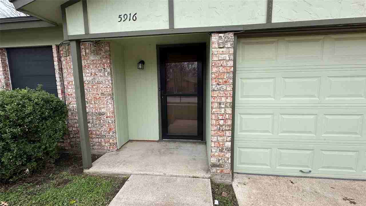 5916 Kary Lynn Dr S - Photo 4 of 32