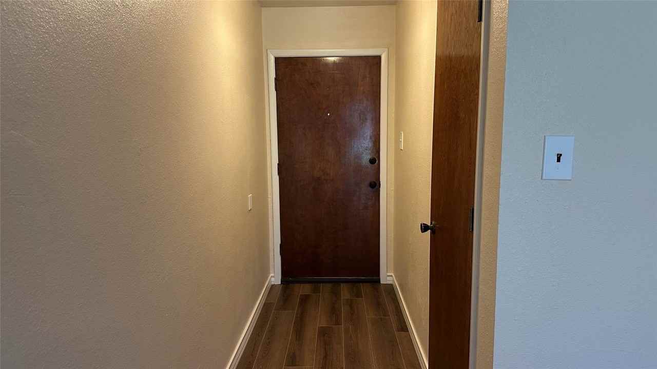 5916 Kary Lynn Dr S - Photo 6 of 32