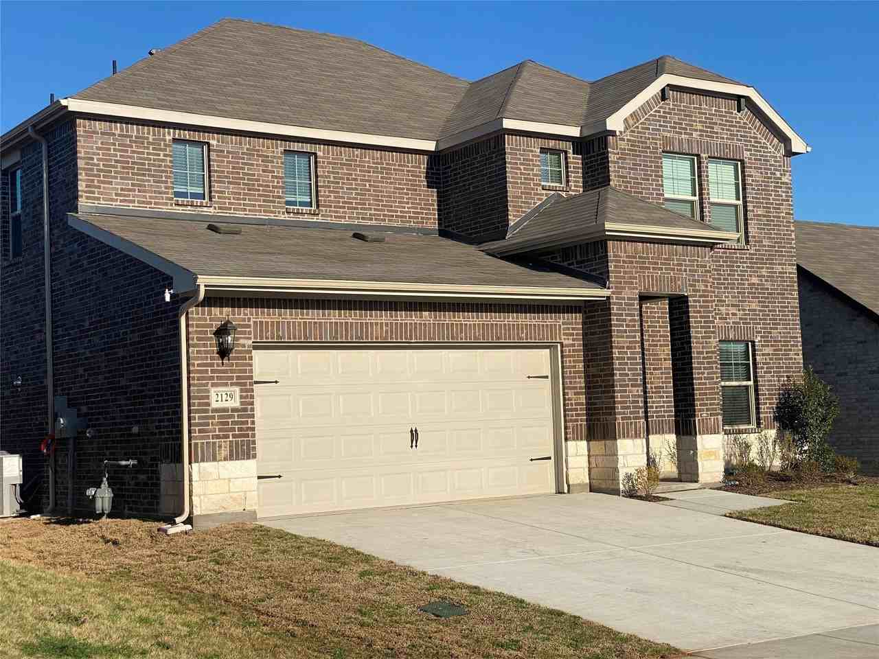 2129 Mustang Way - Photo 2 of 40