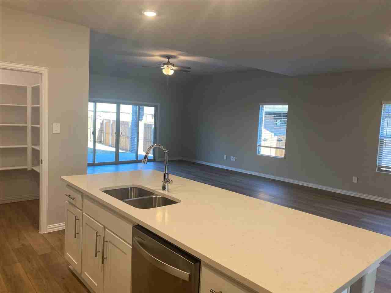 2129 Mustang Way - Photo 5 of 40