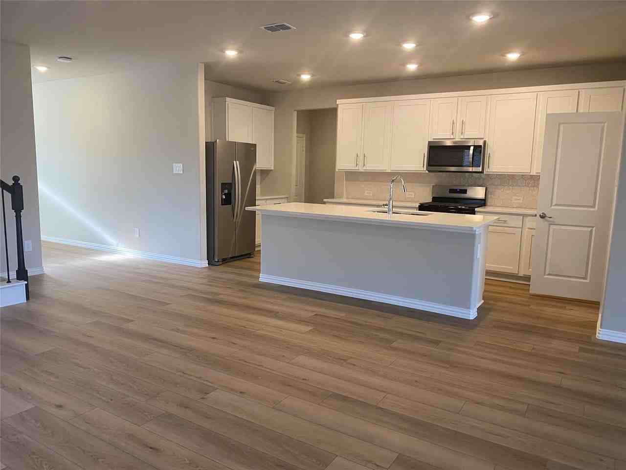 2129 Mustang Way - Photo 7 of 40