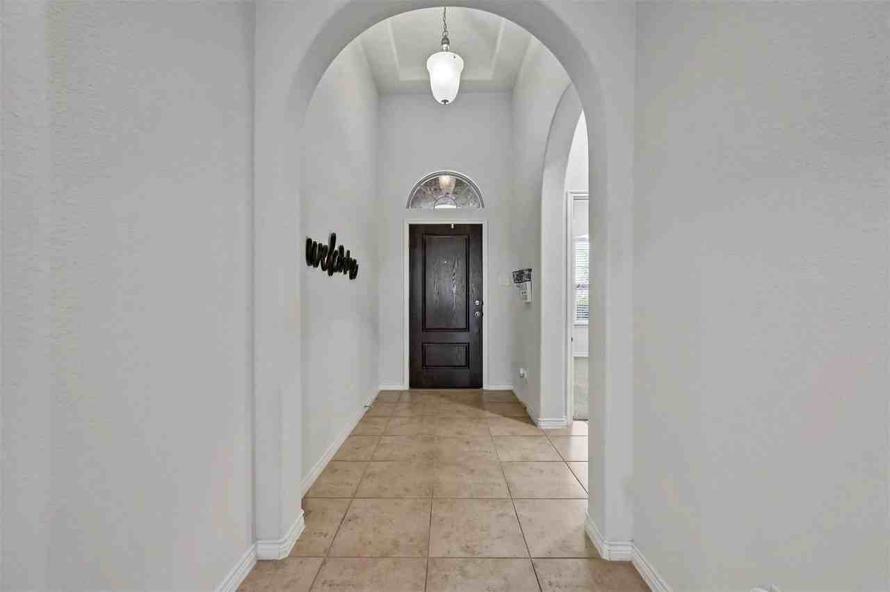 602 Brock Dr - Photo 3 of 34
