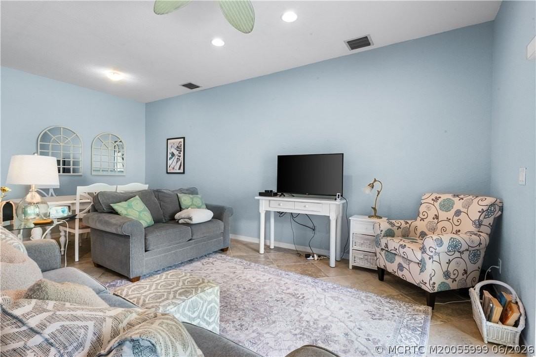 1560 Se Wilshire Pl #102 - Photo 4 of 20