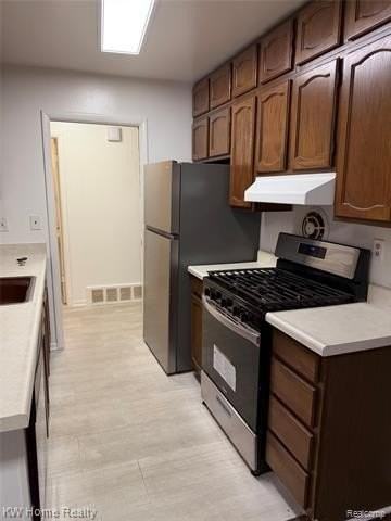 22768 Ashley St - Photo 4 of 10