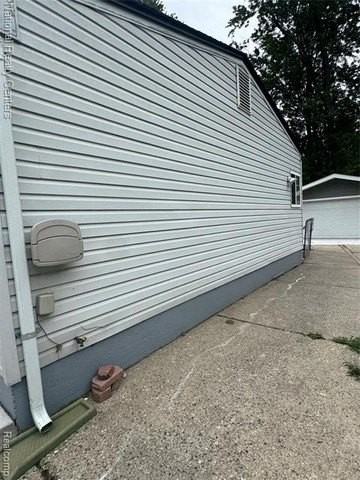 50738 Peggy Ln - Photo 4 of 22