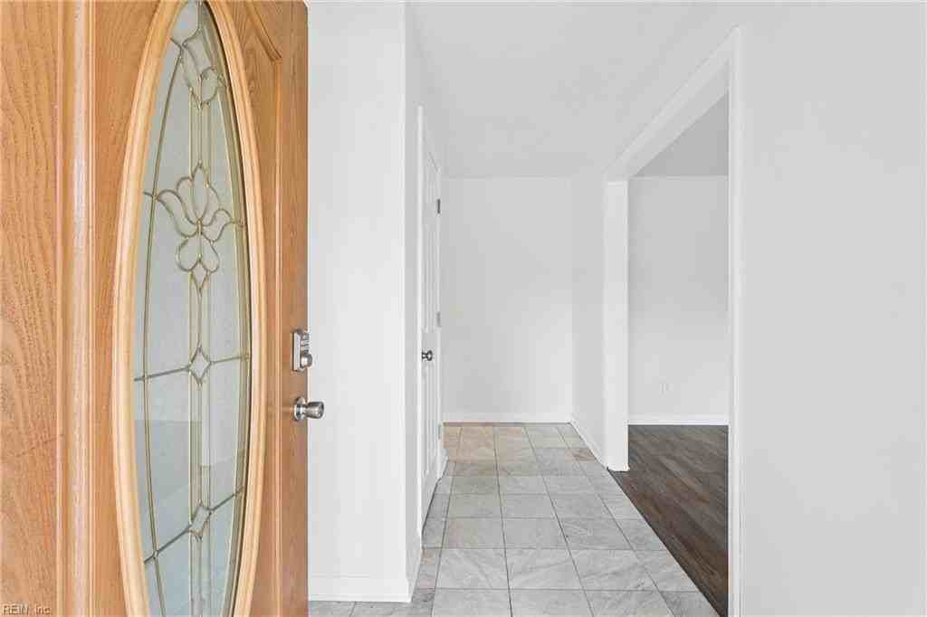 216 Watkins Dr - Photo 3 of 26
