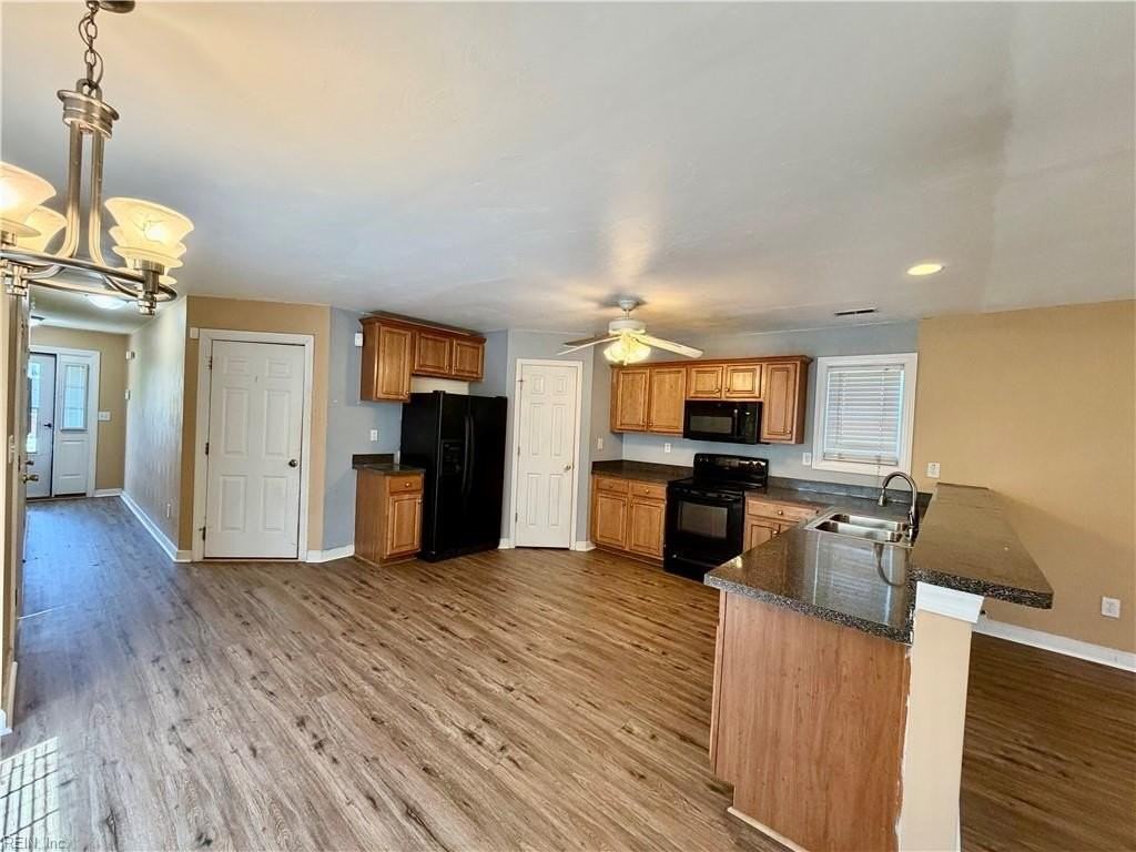1705 Hoover Ave - Photo 5 of 22