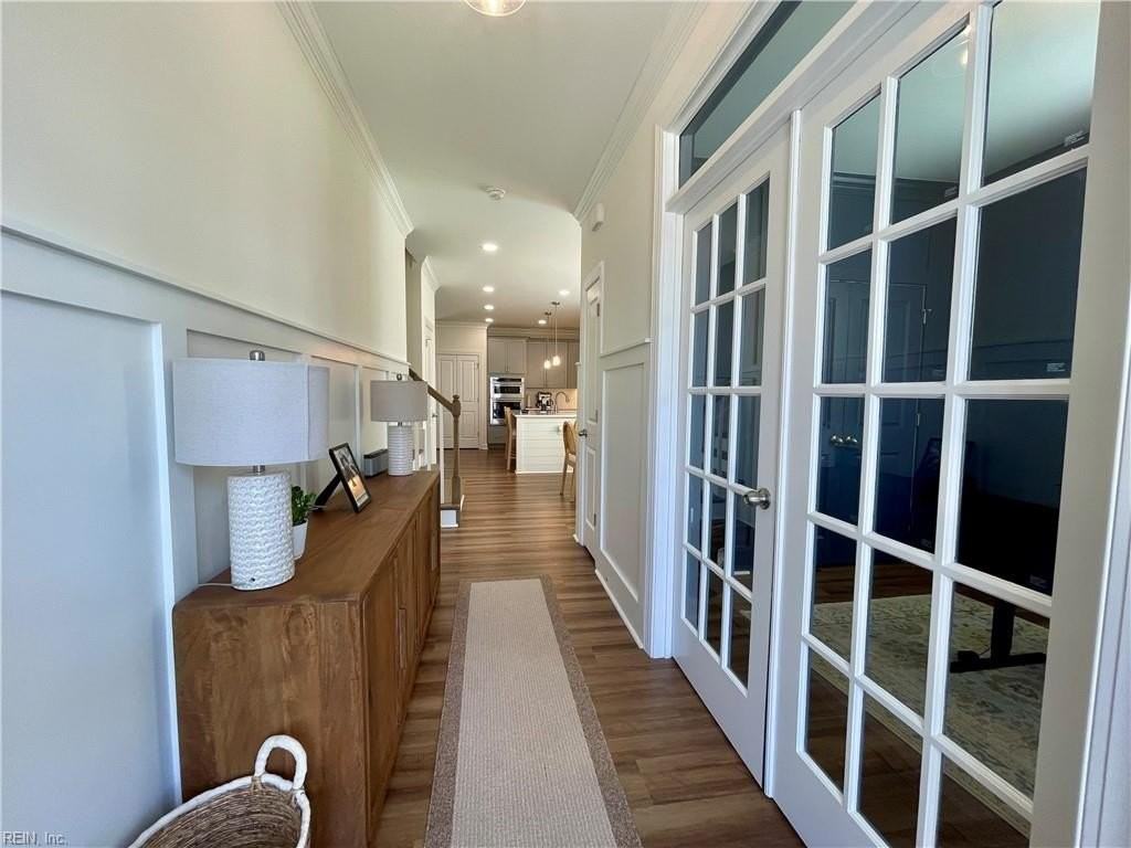 1349 Narrow Way - Photo 3 of 36